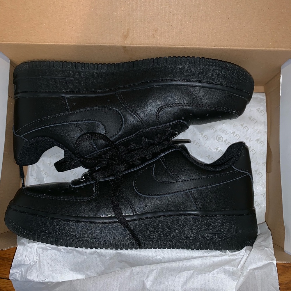 Black nike Air Force 1